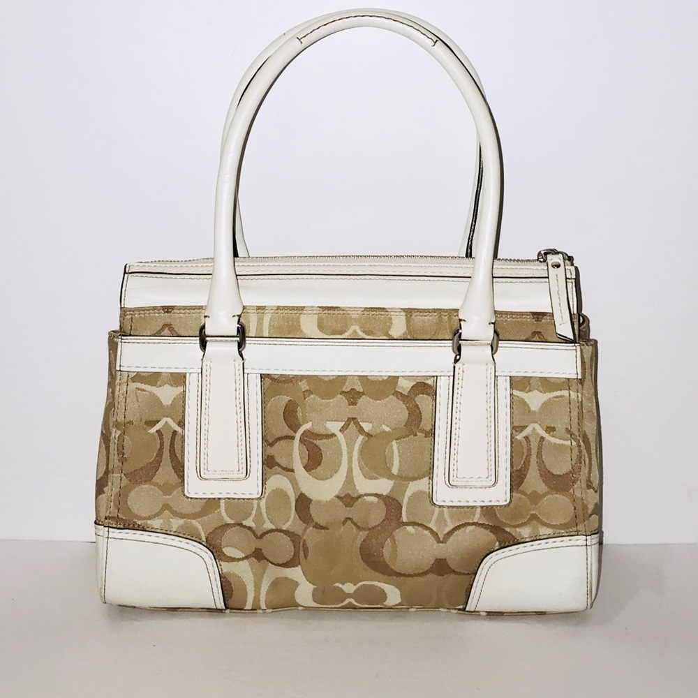 ๐2 for $80๐ Coach Hampton Ivory Optic Tote - Picture 2 of 8